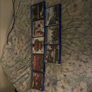 Set of 8 PS4 games.